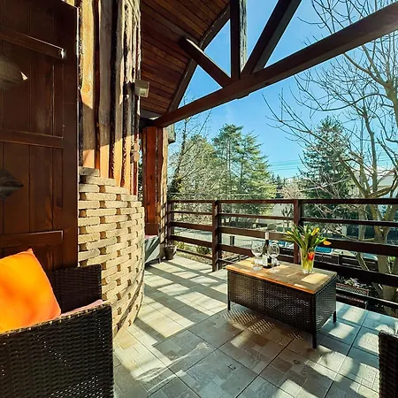 Mediterran Rezidencia Jobb Ferienhaus *
