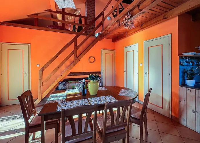 Mediterrán Rezidencia Jobb Nyaraló *